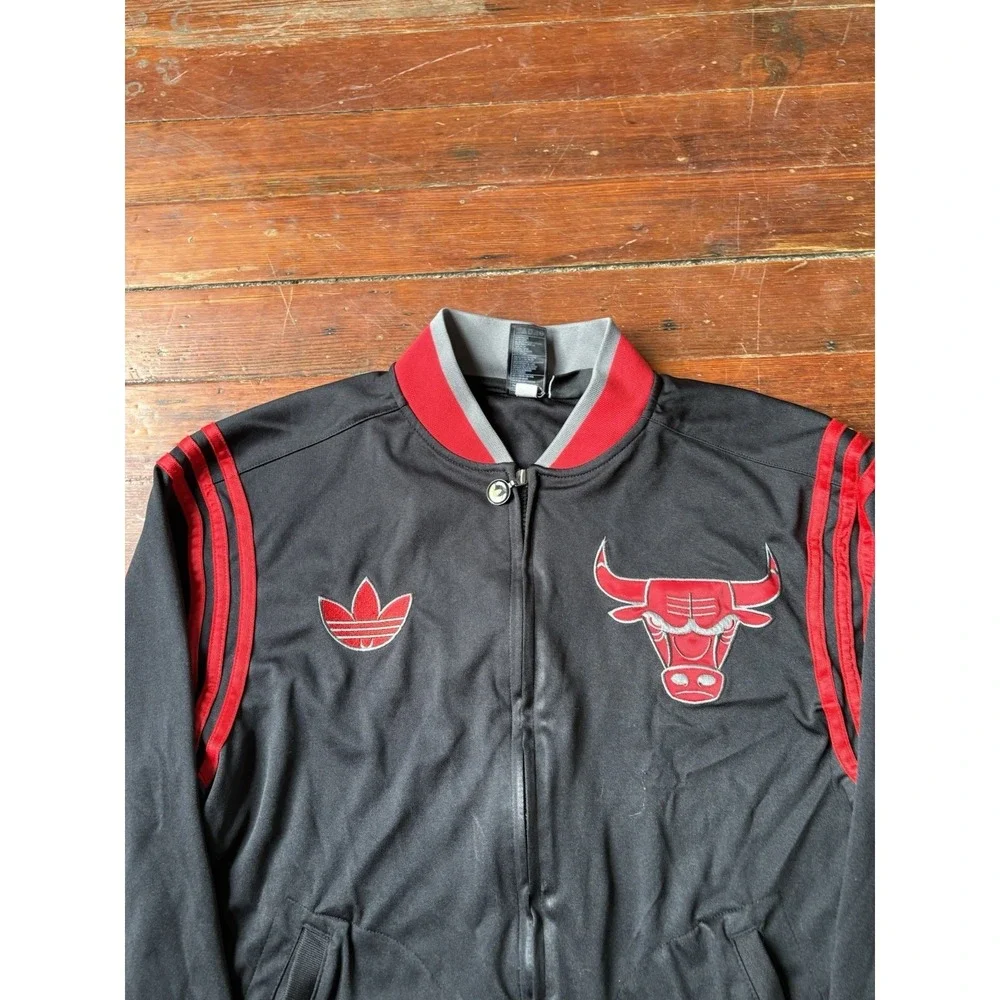 Chicago Bulls NBA Adidas Full Zip Embroidered Warm Up Track Jacket‎ Size Large